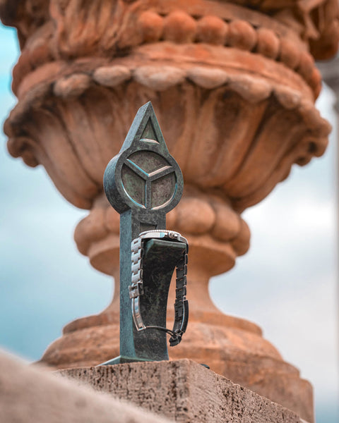 HandStand Mercedes Iconic Handset Inspired Watch Stand